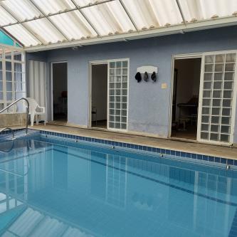 Piscina Coberta e Aquecida